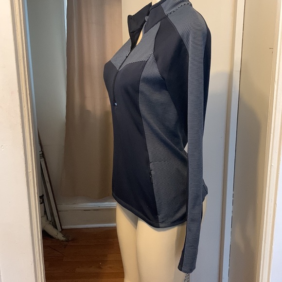 ATHLETA  TOP - Picture 3 of 9